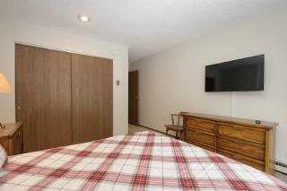 Meadow Ridge Court 31 Unit 4 - 9