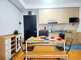 Condo Staycation with Balcony - Pontud - 9