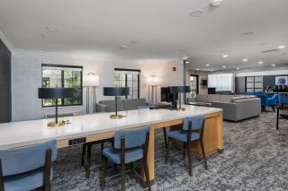 Staybridge Suites Madison - East by IHG - Madison - 3