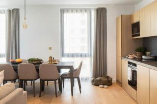 Kings Cross - Luxury 3 Bed Apartment, Private Balcony - 4
