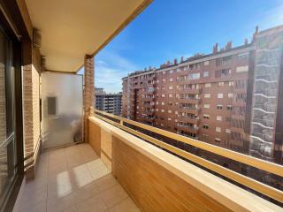 Apartamentos Zaragoza Suites El Pilar 3000 - Zaragoza - 5