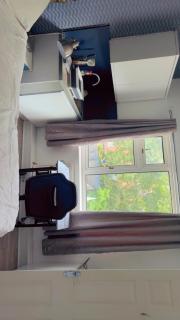 Jacuzzi City Guesthouse, about a 7 min walk to Racecourse and 10 mins to the City - Doncaster - 6