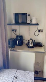 Jacuzzi City Guesthouse, about a 7 min walk to Racecourse and 10 mins to the City - Doncaster - 5