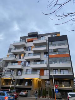 Serene Beige Studio - Perfect for Work & Stay - Bucharest - 1