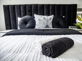 Top-Floor Open En-Suite Studio - Weltevredenpark - 1