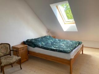 Apartament w Zabytkowej Stajni nad Jeziorem z Dostępem do Parku i Sąsiedztwem XIX wiecznego Dworku Modrzewiowego - Szteklin - 9