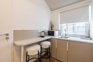 Oasis Luxe Boutique Suites by BQA - 8