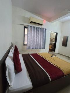 Hotel ARADHANA - Veraval - 1