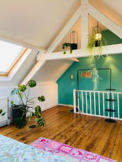Ruime zolderkamer in herenhuis met dubbel bed - Antwerp - 3
