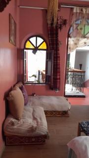 Dar Sam - Red Room - 5