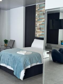 Sky Suite - 7