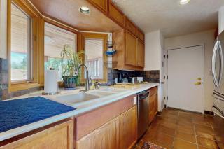 4 BR Home with Pool, Hot Tub, Fireplaces, Grills - 1