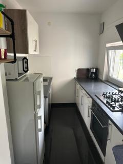 Holiday Apartment in Karben mit Parkplatz direkt vor der Wohnung-15min von Frankfurt, 25min bis Flughafen-self check in - Karben - 3