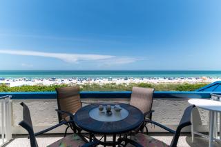 Relaxing Beachfront Stay at The Apollo - Marco Island - 8