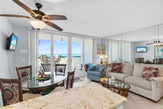 Relaxing Beachfront Stay at The Apollo - 3