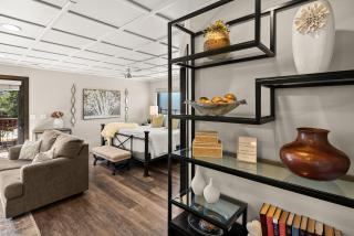 Honeysuckle Villa- Romantic Getaway - 8