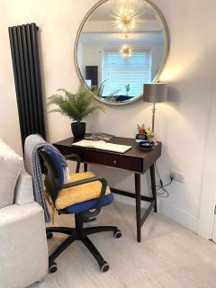 The Roxy Retreat 3 Bed in Aberdare - Mountain Ash - 6