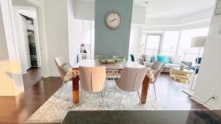 Superior Lakeview Luxury 3-Bedroom Suite on High Floor - 3