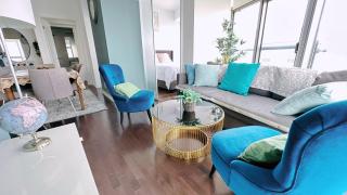 Superior Lakeview Luxury 3-Bedroom Suite on High Floor - 1