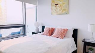 Superior Lakeview Luxury 3-Bedroom Suite on High Floor - 5