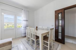 Hometown Apartment 2 - Gjirokastra - 1