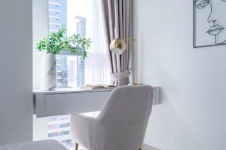 Vogue Vacation Homes, Downtown Bellevue Towers near Burj Khalifa and Dubai Mall, One Bedroom Apartment with City View, Full Access to all Amenities - 1