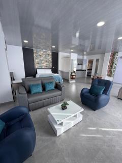 Sky Suite - 4