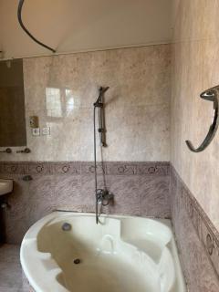 Arizona Lodge Guesthouse - Islamabad - 9