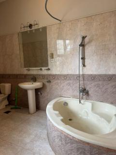 Arizona Lodge Guesthouse - Islamabad - 6