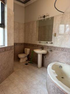 Arizona Lodge Guesthouse - Islamabad - 4