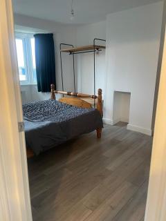 4 Bedroom house Heathrow - Harmondsworth - 8