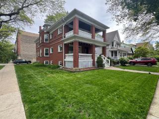 Elegant and Chic 2Bed 2Bath steps from the lake! - Chicago - 0