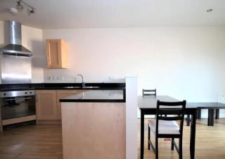 Modest and Minimal 2 bedroom flat - Leicester - 0