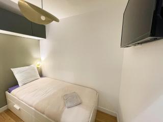 Charming New Apt with AC - Historical Center - 8