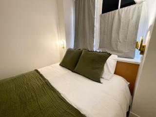 Charming New Apt with AC - Historical Center - 2