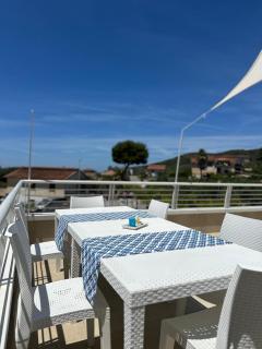 The sunset house - 9
