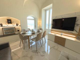 Luxury and Exclusivity on the Seafront in Alassio - 5