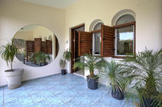 Coral Bay Avenue Villa by Vichy Holidays - Paphos - 2