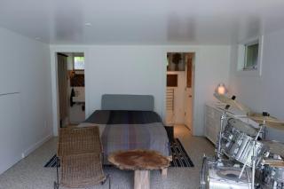 Light-filled cottage on a picturesque dirt road - New Marlborough - 6
