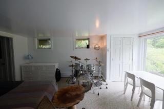 Light-filled cottage on a picturesque dirt road - New Marlborough - 5