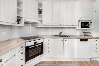 Charming 1-Bedroom Near City Center - Helsinki - 8