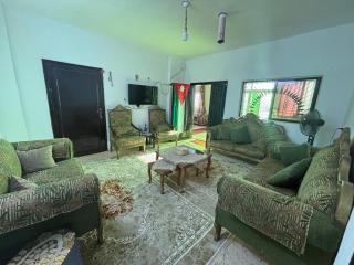 Leith Holiday Home - 2