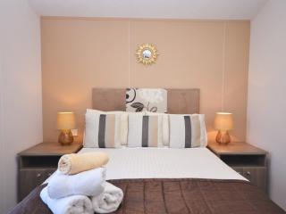 3 Bed in Brixham BX012 - Brixham - 2