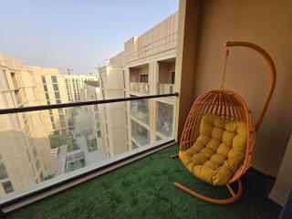 1BR Apartment With Balcony Top Floor Sleeps 3 by BlueCloud holidays - Sharjah - 1