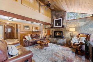 3 Br Sleeps 7 Hot Tub Foosball Wood Stove Bikes - Sunriver - 1