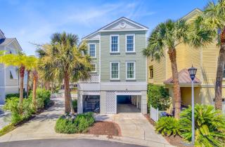 56 Grand Pavilion by AvantStay Oceanfront Deck Views Community Pool - 0