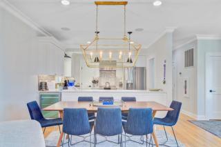 56 Grand Pavilion by AvantStay Oceanfront Deck Views Community Pool - Isle of Palms - 1