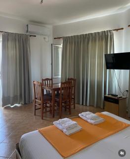 Dema Guesthouse - Ksamil - 2