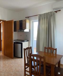 Dema Guesthouse - Ksamil - 1