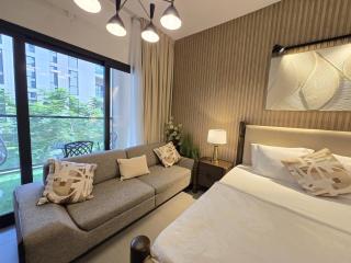 Apartment With Balcony in Al Mamsha Sleeps 3 by BlueCloud holidays - Sharjah - 8
